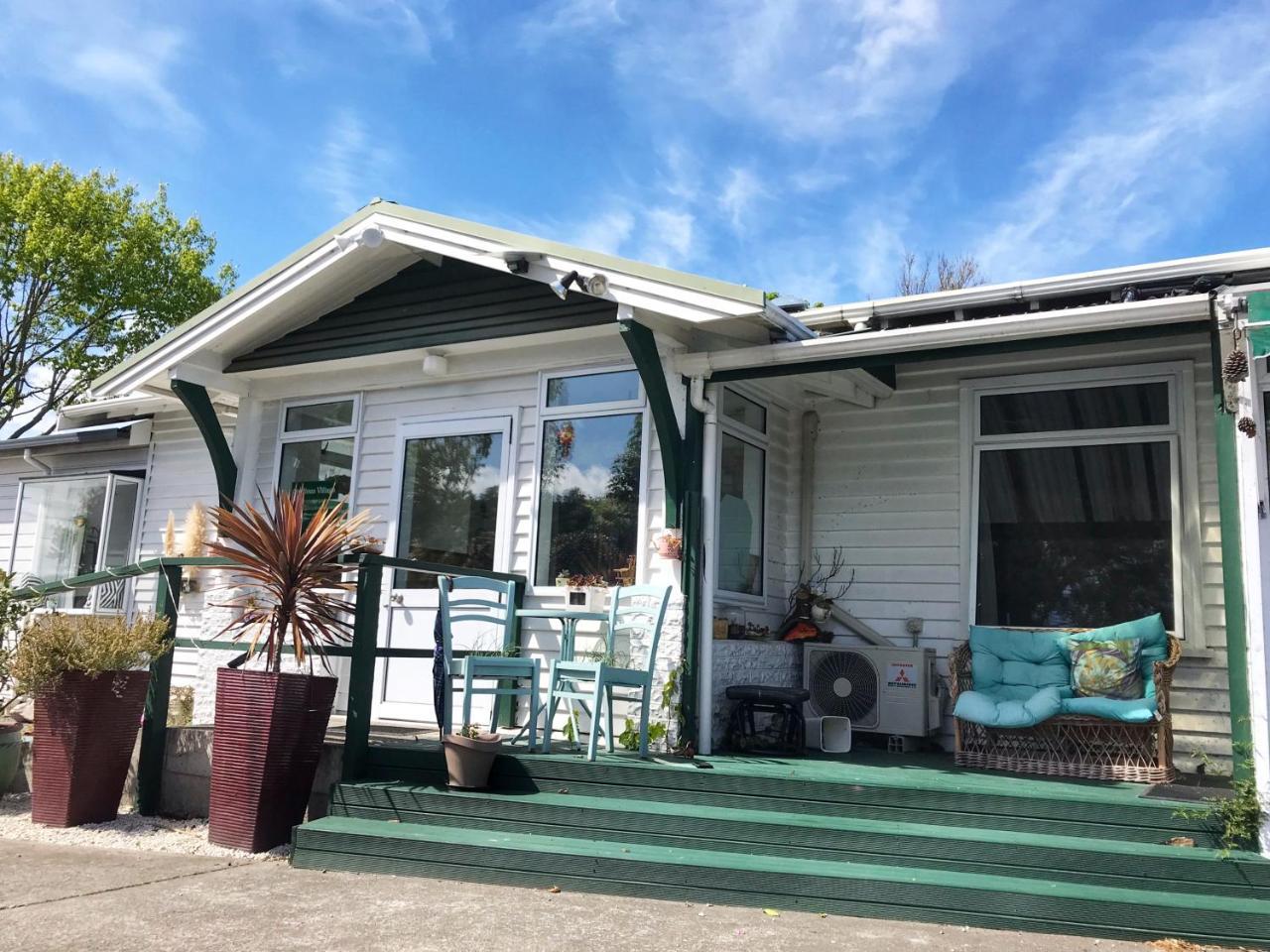 Studious Village Christchurch Exterior photo